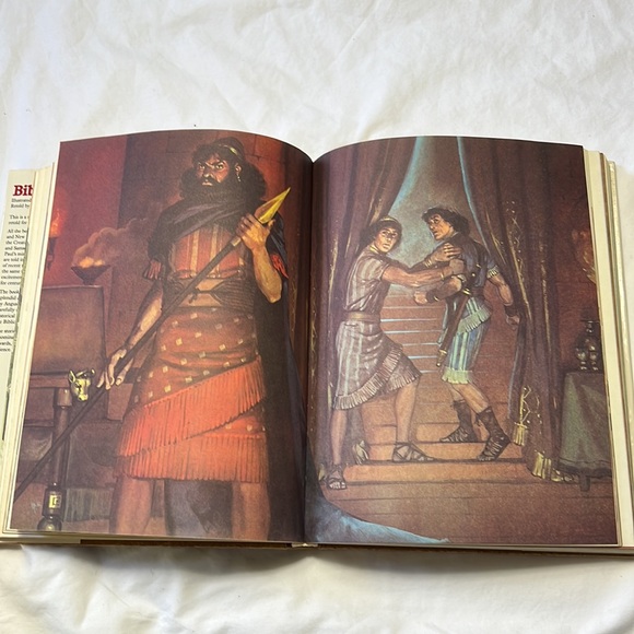 Kids Bible stories old & New Testament 2 volume in one pre- loved but unread - Picture 8 of 10